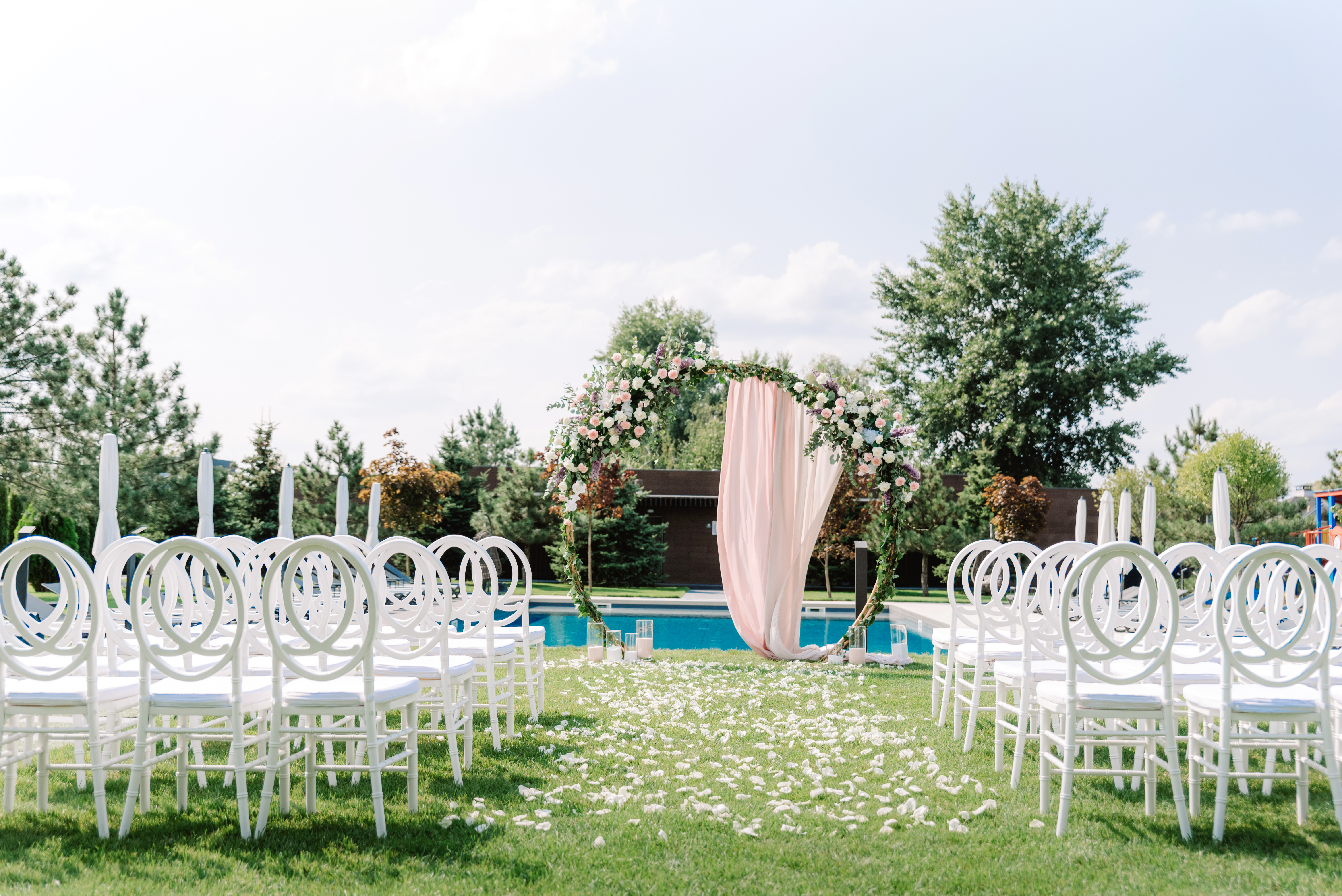 Modern,Decoration,Of,The,Place,For,The,Outdoors,Marriage,Ceremony