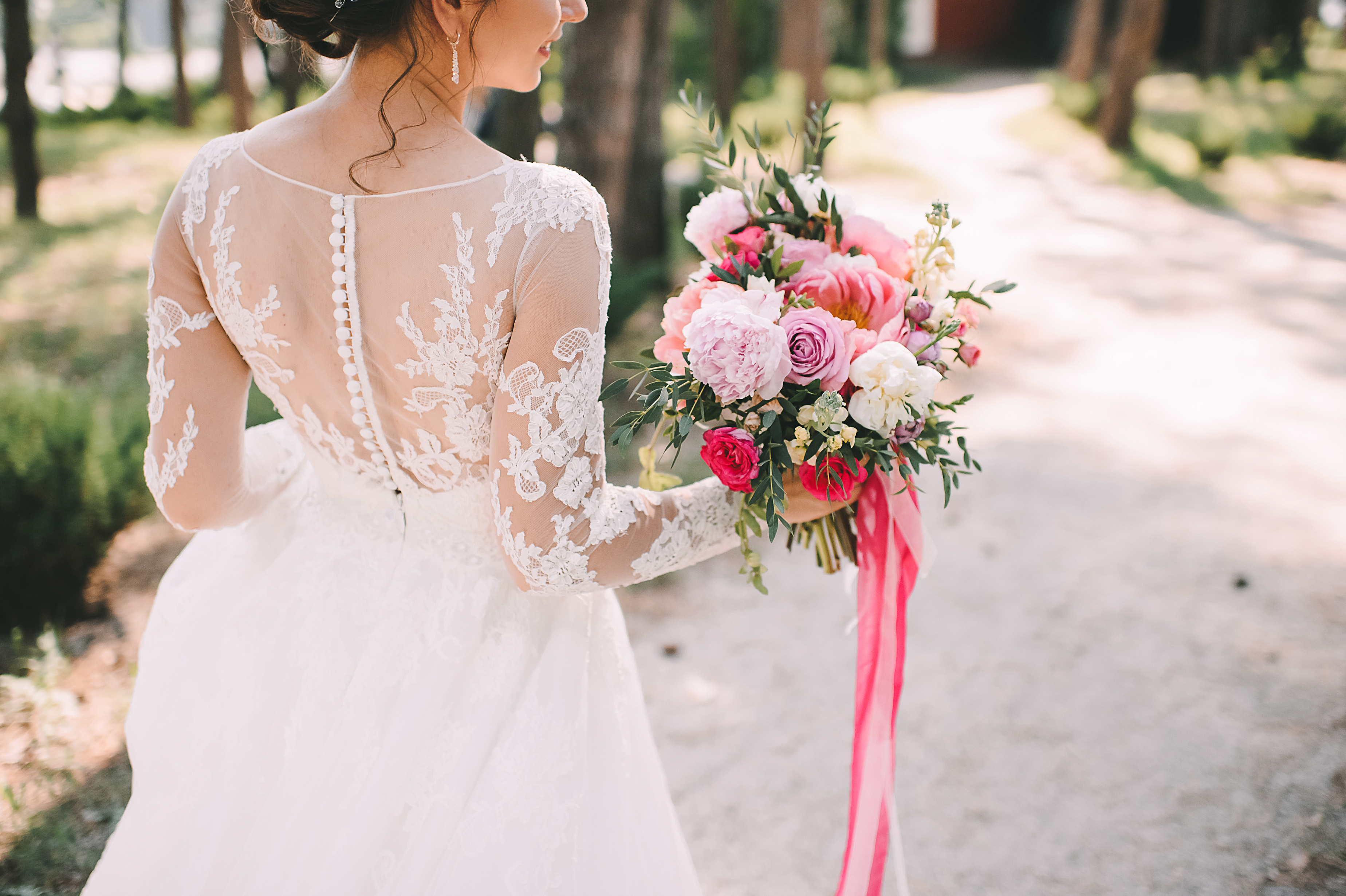 Close-up,Of,A,Bride's,Bouquet,Of,Peonies,,Roses,,Eucalyptus,In