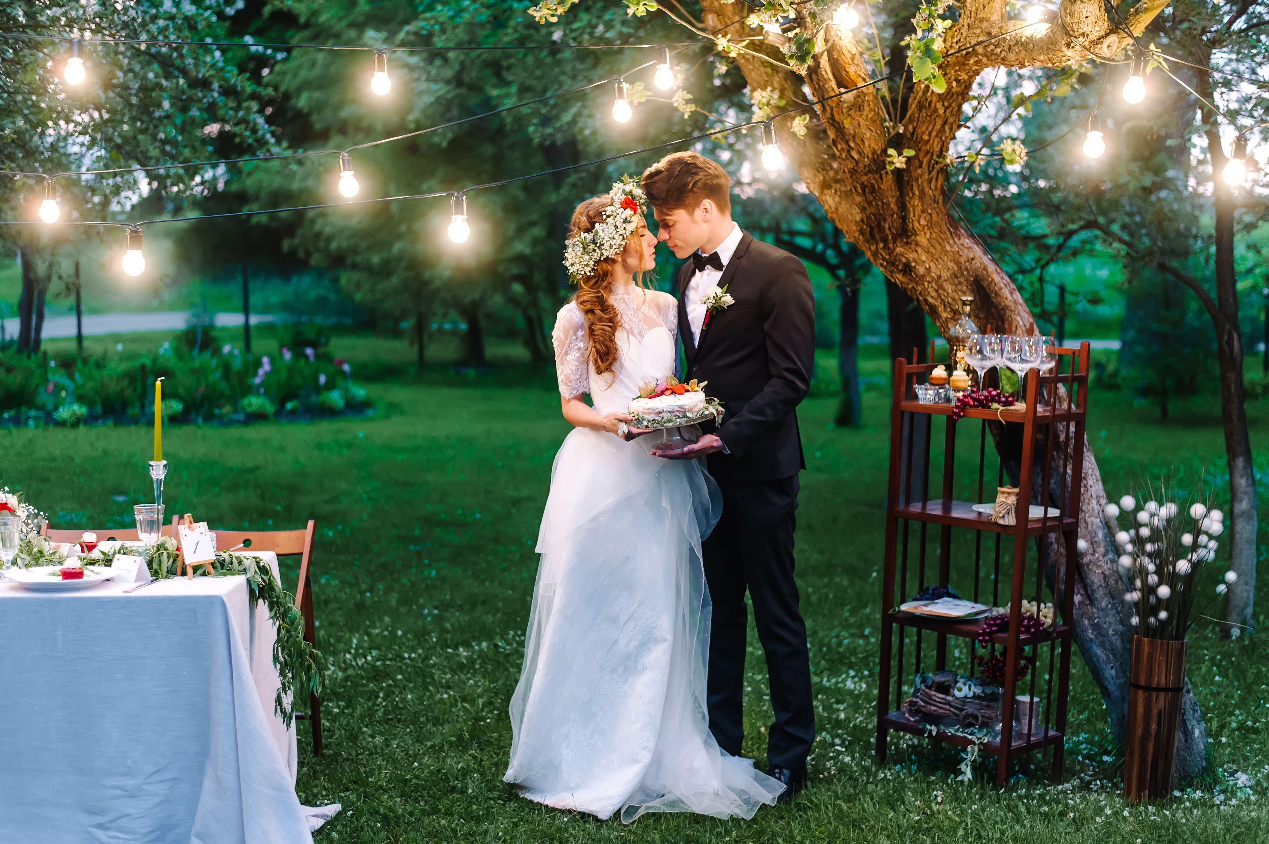 Just,Married,Are,In,The,Garden,In,The,Evening,Under